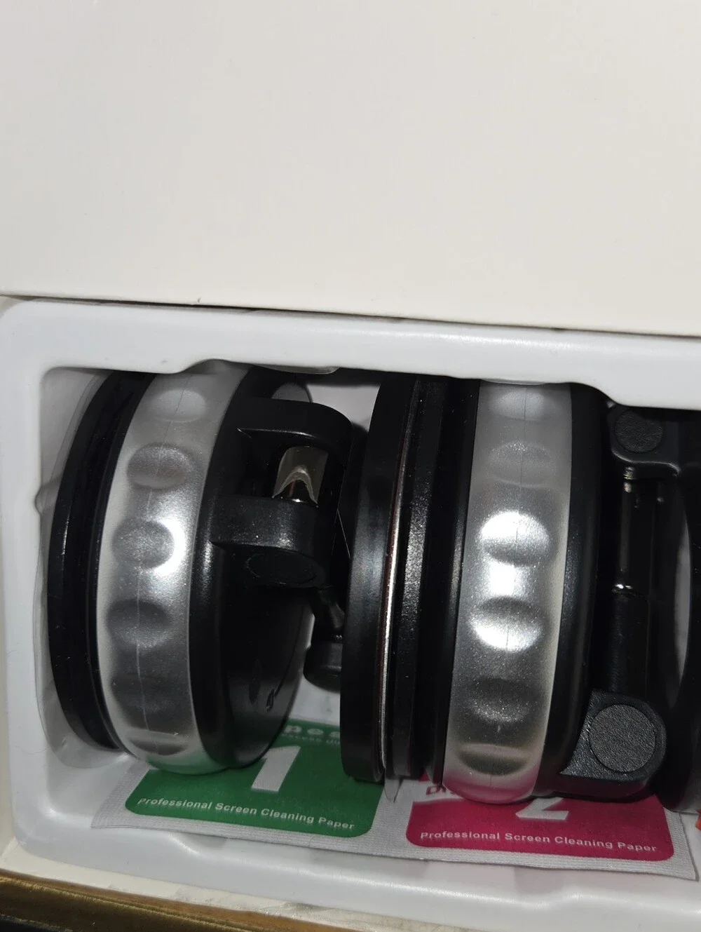 2 In The Box Magnetic Suction Cup Holder - Black & Silver